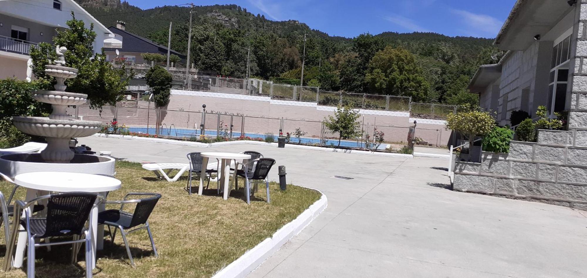 Entrimo Hostal Entrimena 2 מראה חיצוני תמונה